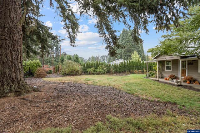 16326 Butteville Rd NE, Woodburn, OR 97071