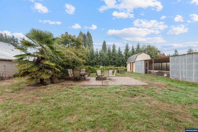 16326 Butteville Rd NE, Woodburn, OR 97071