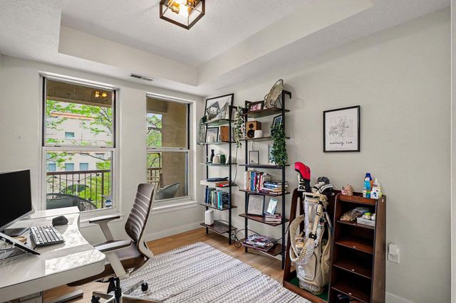 645 N 1st Street 300, Minneapolis, MN 55401