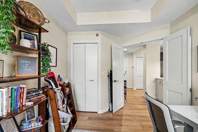 645 N 1st Street 300, Minneapolis, MN 55401