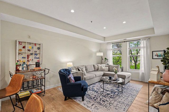 645 N 1st Street 300, Minneapolis, MN 55401