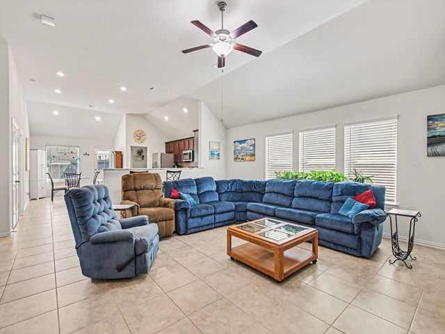 2903 Blue Mist Bend, Brookshire, TX 77423