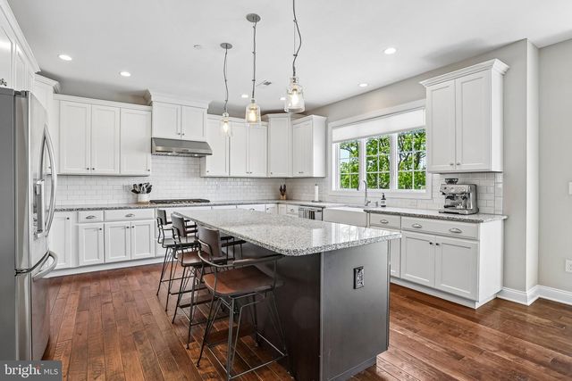 500 PARK HILL LN, Newtown Square, PA 19073