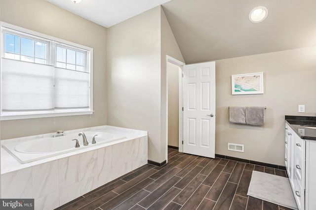 500 PARK HILL LN, Newtown Square, PA 19073