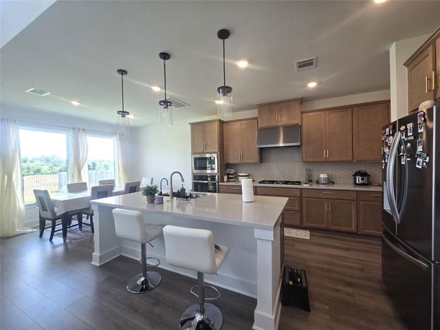 124 Ribera DR, Liberty Hill, TX 78642