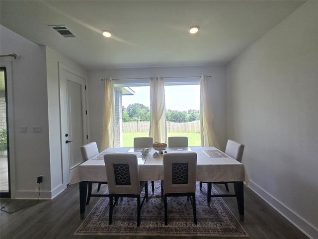 124 Ribera DR, Liberty Hill, TX 78642