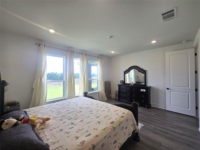 124 Ribera DR, Liberty Hill, TX 78642