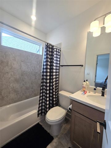 124 Ribera DR, Liberty Hill, TX 78642