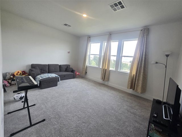 124 Ribera DR, Liberty Hill, TX 78642