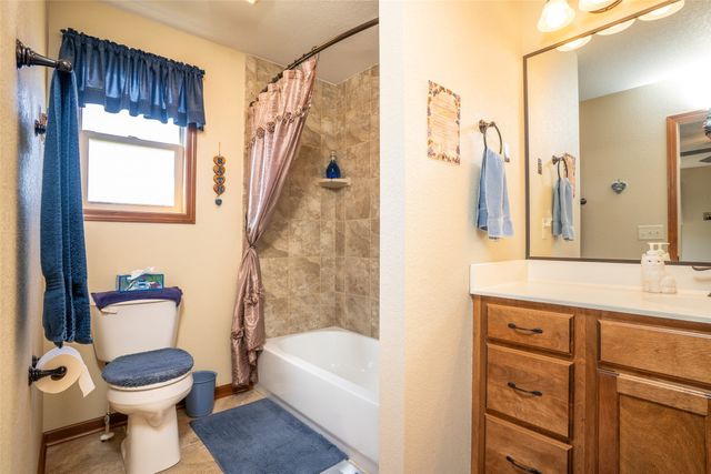 6019 Robin Road, Pleasant Hill, IA 50327