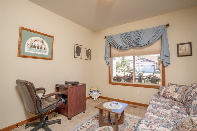 6019 Robin Road, Pleasant Hill, IA 50327