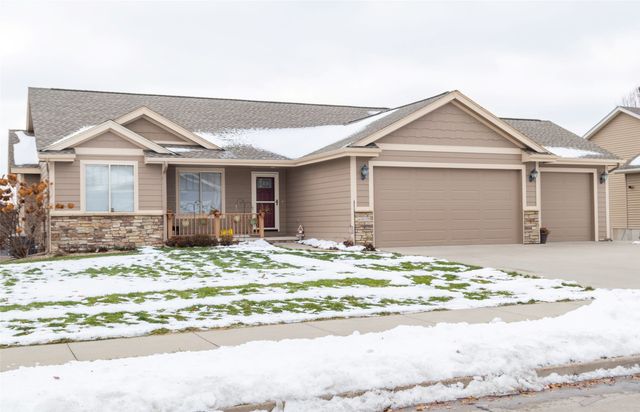 6019 Robin Road, Pleasant Hill, IA 50327