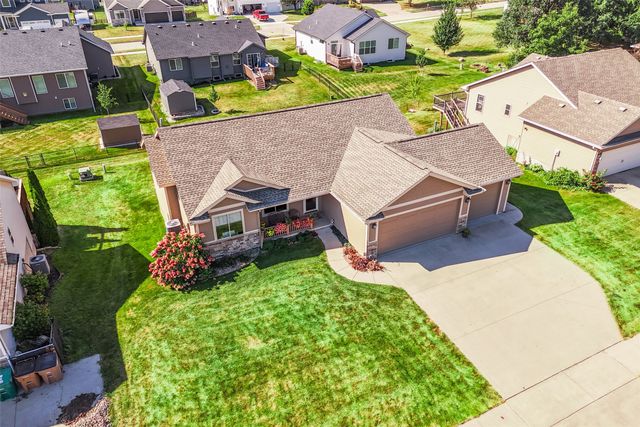 6019 Robin Road, Pleasant Hill, IA 50327
