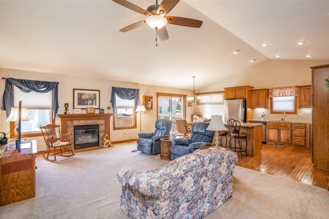 6019 Robin Road, Pleasant Hill, IA 50327