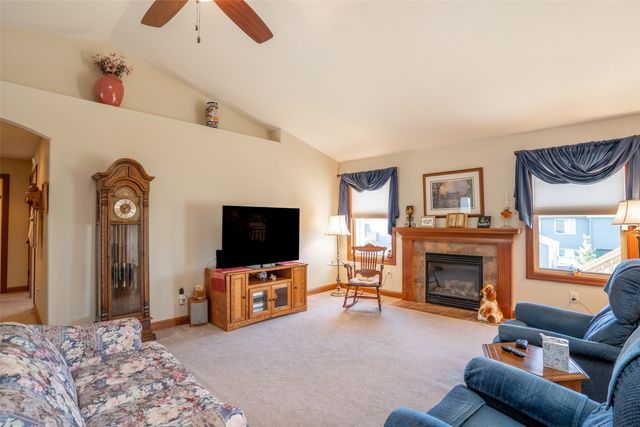 6019 Robin Road, Pleasant Hill, IA 50327