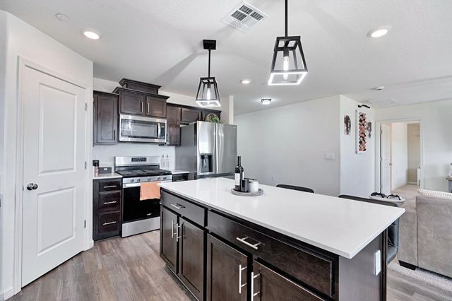 524 San Carlos Avenue, Madera, CA 93637