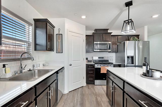 524 San Carlos Avenue, Madera, CA 93637