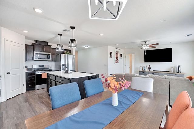 524 San Carlos Avenue, Madera, CA 93637