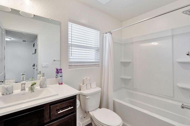 524 San Carlos Avenue, Madera, CA 93637