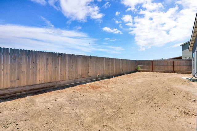 524 San Carlos Avenue, Madera, CA 93637
