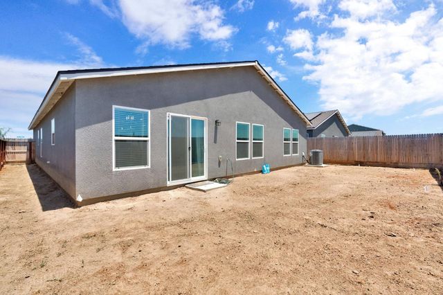 524 San Carlos Avenue, Madera, CA 93637