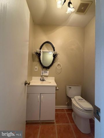 9404 HORN AVE, Baltimore, MD 21236