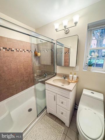 1619 MOUNT EAGLE PL, Alexandria, VA 22302
