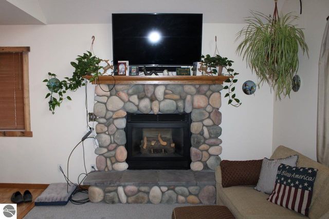 72 NW Wood Road, Rapid City, MI 49676