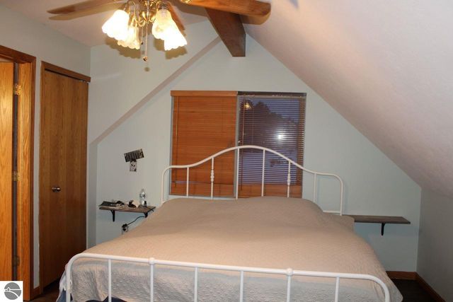 72 NW Wood Road, Rapid City, MI 49676