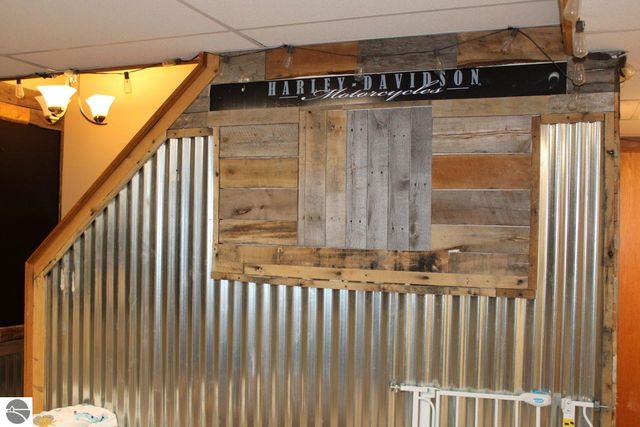 72 NW Wood Road, Rapid City, MI 49676