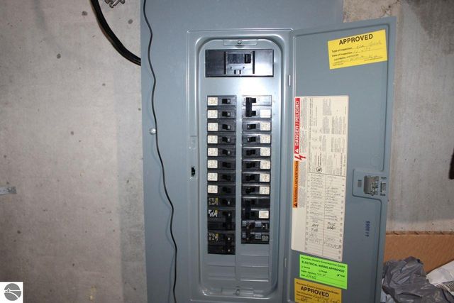 72 NW Wood Road, Rapid City, MI 49676