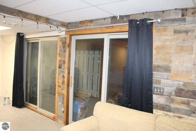 72 NW Wood Road, Rapid City, MI 49676