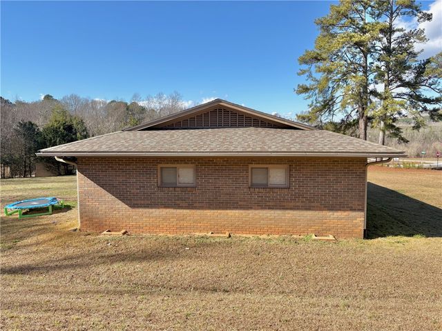 1404 Farrs Bridge Road, Easley, SC 29640