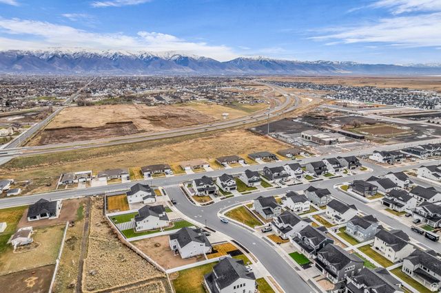 2811 S 2425 W, Syracuse, UT 84075