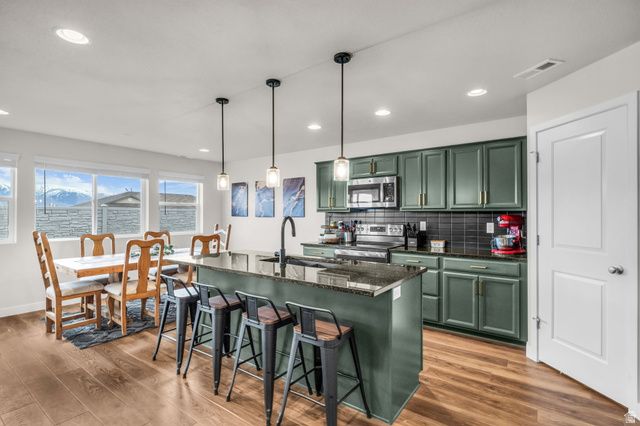 2811 S 2425 W, Syracuse, UT 84075