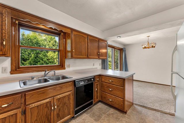 4718 W PERIWINKLE COURT, Appleton, WI 54914