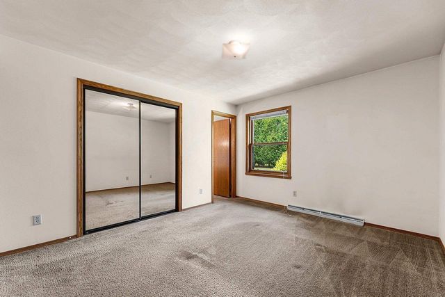 4718 W PERIWINKLE COURT, Appleton, WI 54914