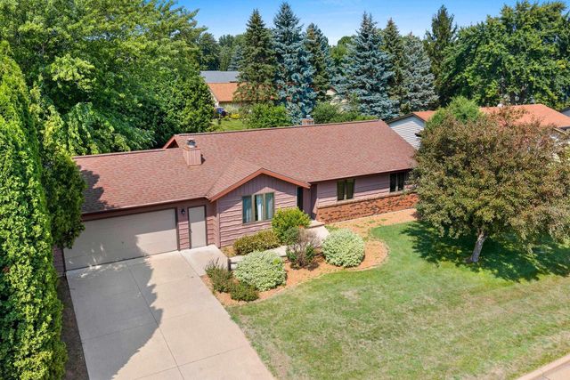4718 W PERIWINKLE COURT, Appleton, WI 54914