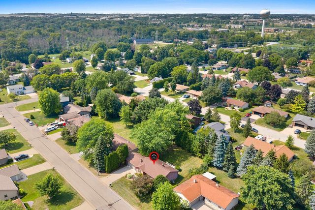 4718 W PERIWINKLE COURT, Appleton, WI 54914