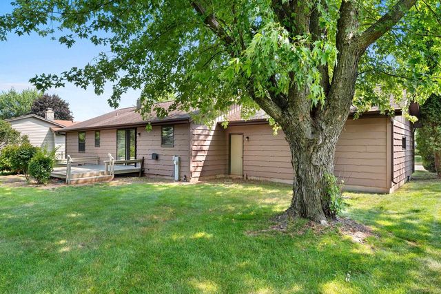 4718 W PERIWINKLE COURT, Appleton, WI 54914