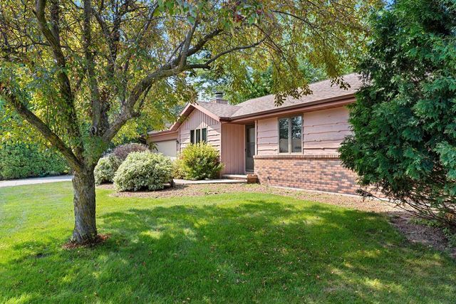 4718 W PERIWINKLE COURT, Appleton, WI 54914