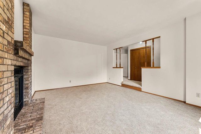 4718 W PERIWINKLE COURT, Appleton, WI 54914