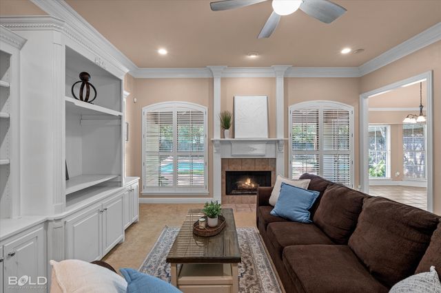 444 Grand Oaks Drive, Shreveport, LA 71106