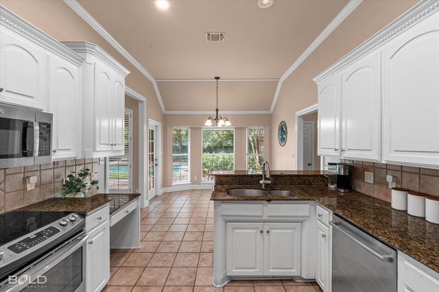 444 Grand Oaks Drive, Shreveport, LA 71106