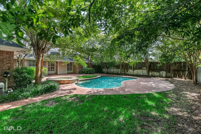 444 Grand Oaks Drive, Shreveport, LA 71106