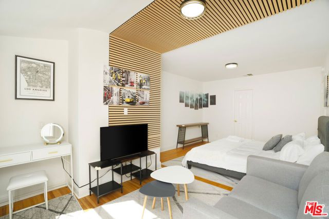 4712 Burnet Avenue, Sherman Oaks, CA 91403