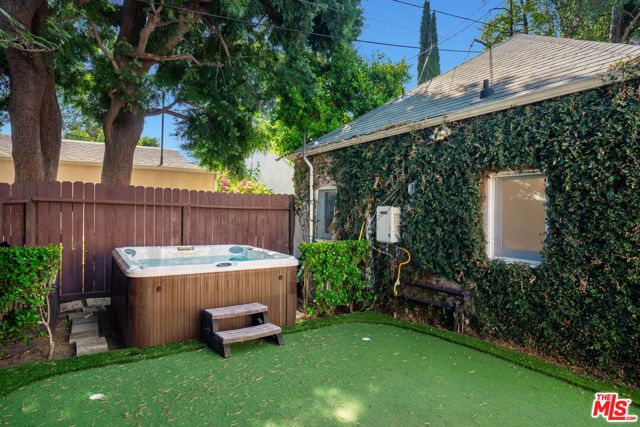 4712 Burnet Avenue, Sherman Oaks, CA 91403
