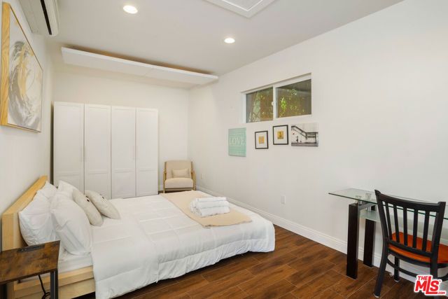 4712 Burnet Avenue, Sherman Oaks, CA 91403