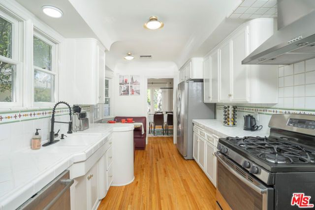 4712 Burnet Avenue, Sherman Oaks, CA 91403