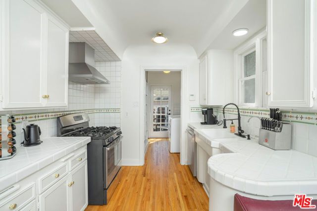 4712 Burnet Avenue, Sherman Oaks, CA 91403